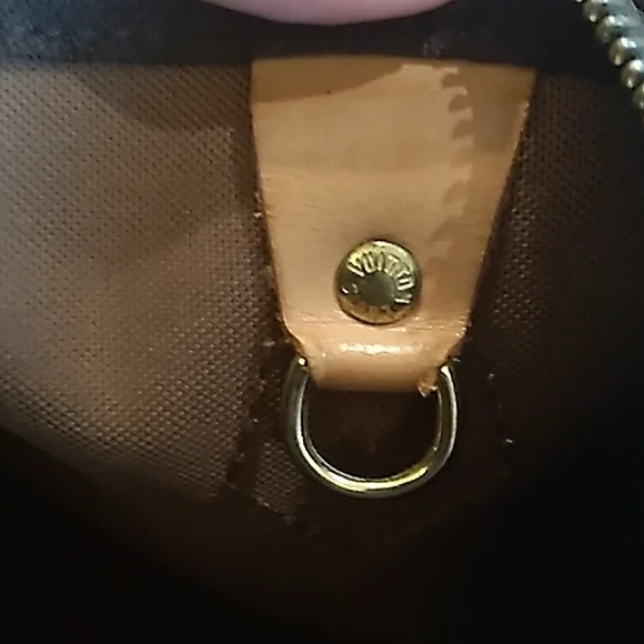 LOUIS Vuitton Speedy 40 In Excellent Condition - Picture 15 of 17